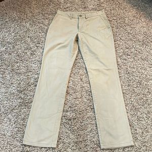 Mens Old Navy khaki pants. Size 30x34. Like new.